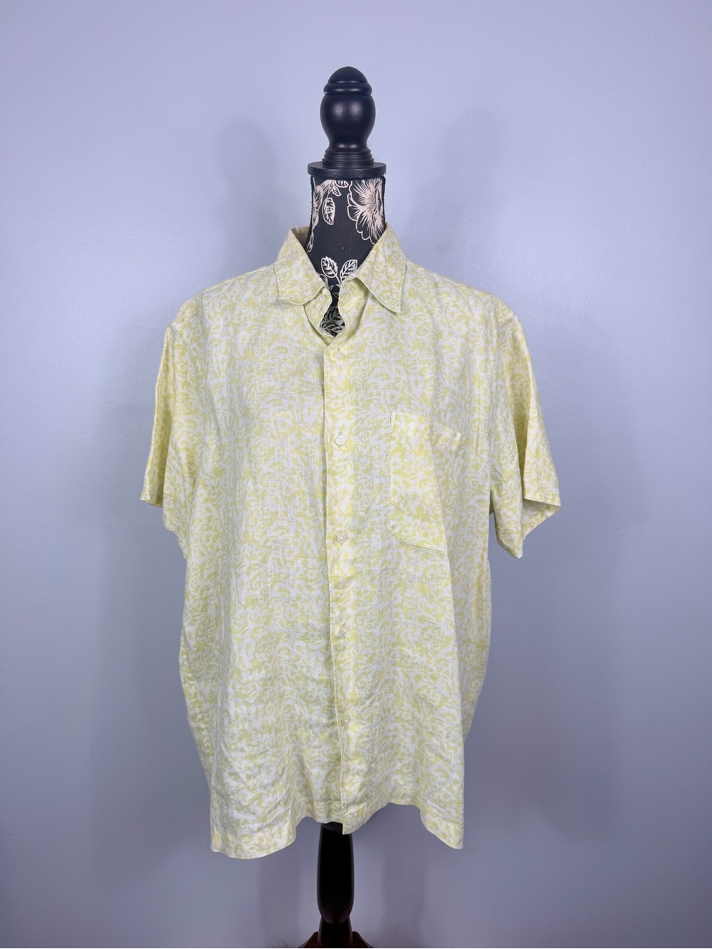 Banana Republic men's green/ yellow 100% linen button down shirt size large